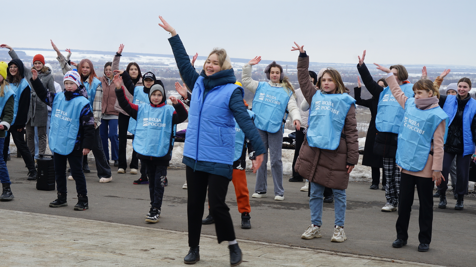 Столица Башкортостана присоединилась к Всероссийскому молодежному флешмобу «Голубая лента»