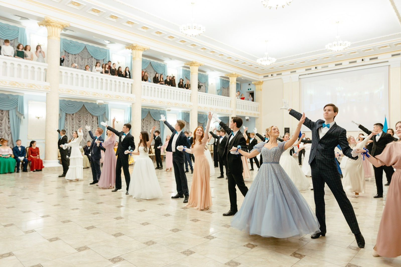 Определены король и королева Межвузовского студенческого бала