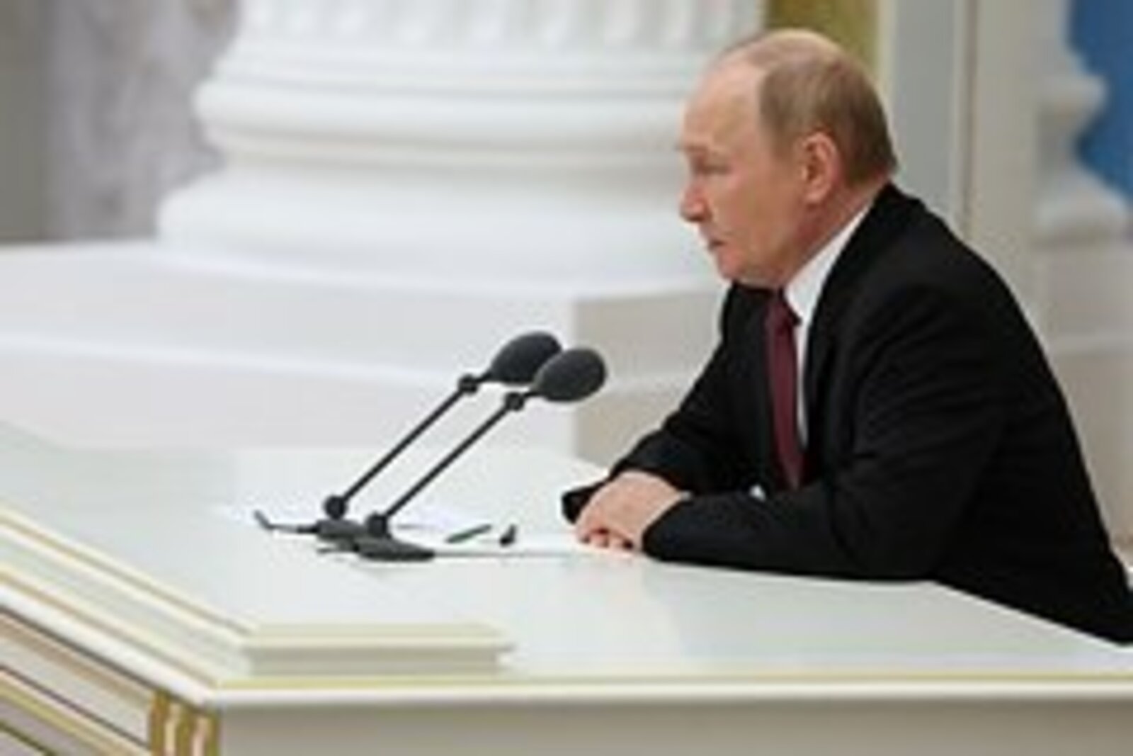 Путин заявил о желании России прекратить боевые действия на Украине