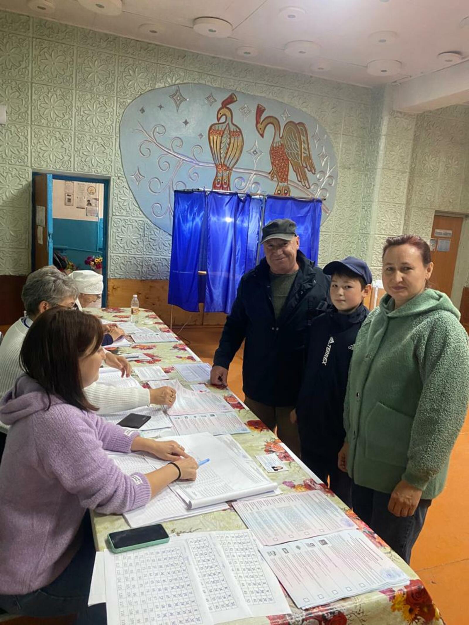 В селе Верхнеяушево Федоровского района выборы проходят в приятной, спокойной обстановке