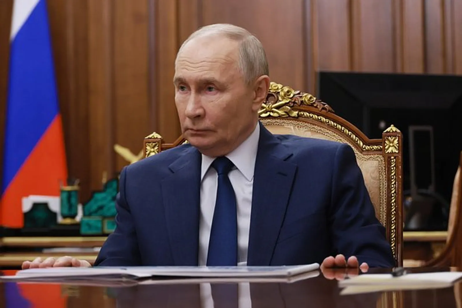 Путин поужинал со своей первой учительницей в Кремле