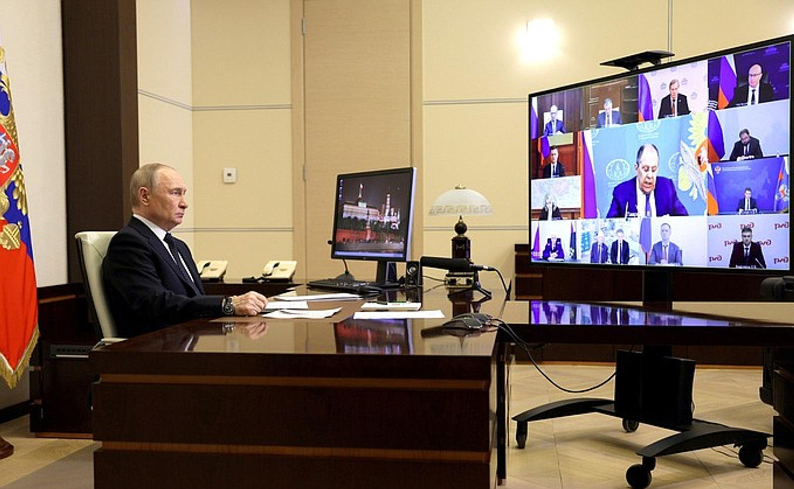 Владимир Путин встретился с членами Правительства