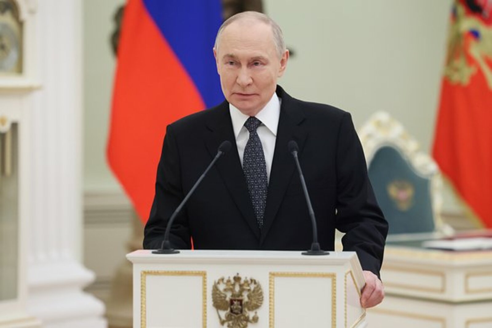 Путин встретился с вдовами героически погибших спецназовцев