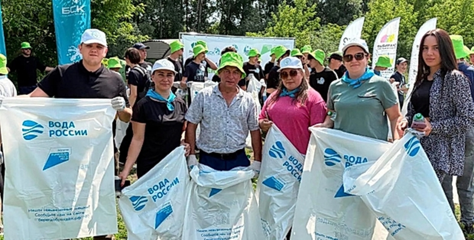 Почти 100 жителей Стерлитамака участвовали в акции «Вода России»