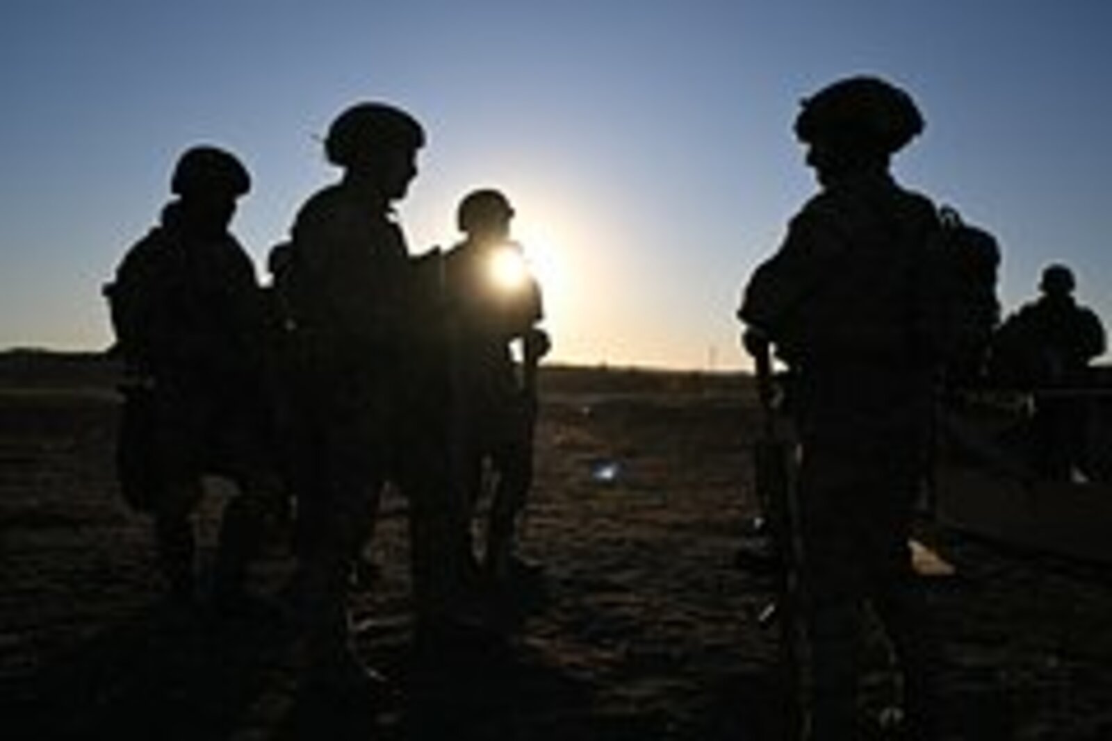 Путин упростил присвоение воинских званий для добровольцев СВО