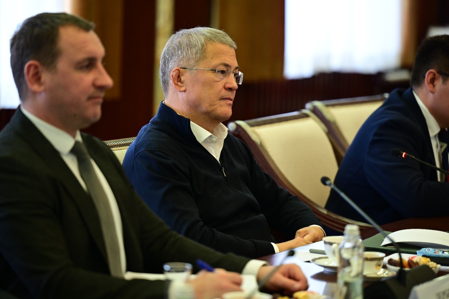 Разговор начистоту: Радий Хабиров встретился с политологами