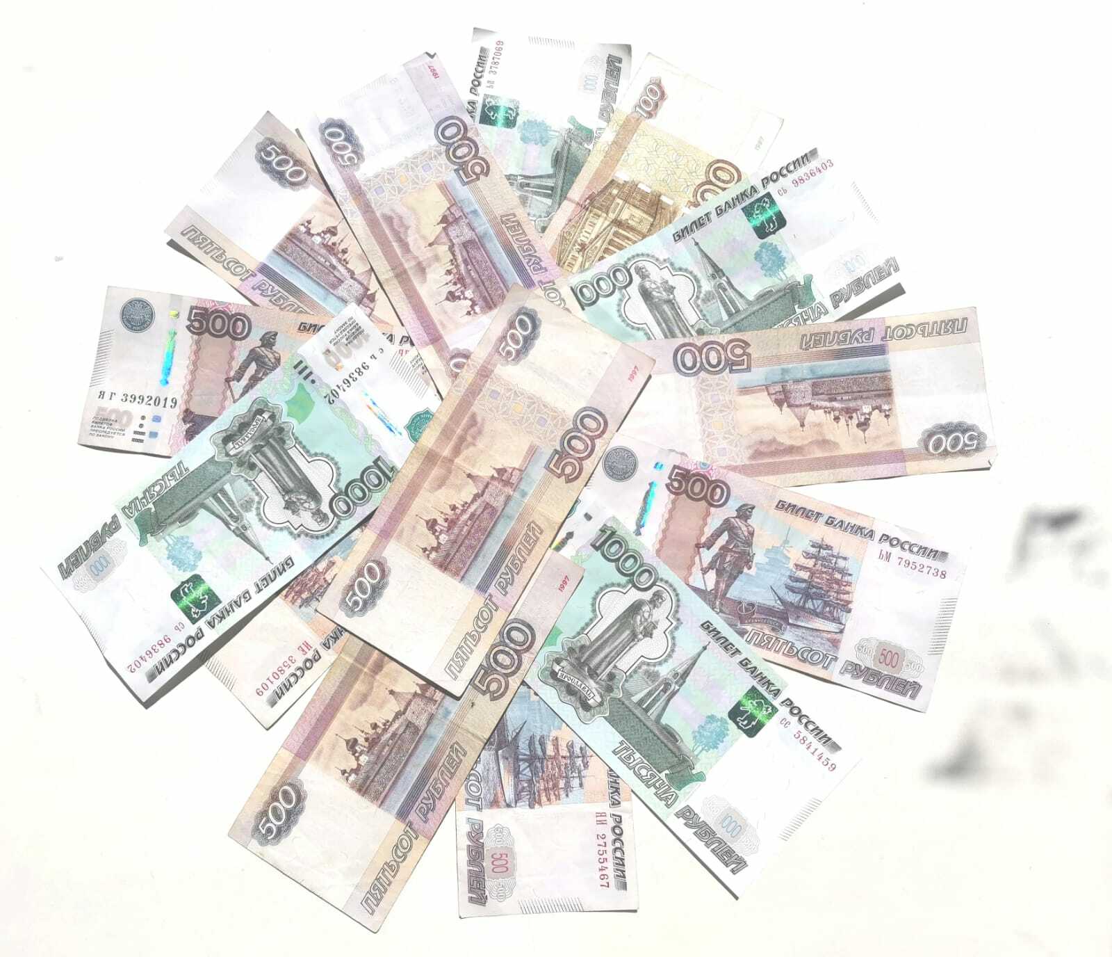 В Башкирии 19-летнего любителя интим-услуг мошенница «развела» на деньги