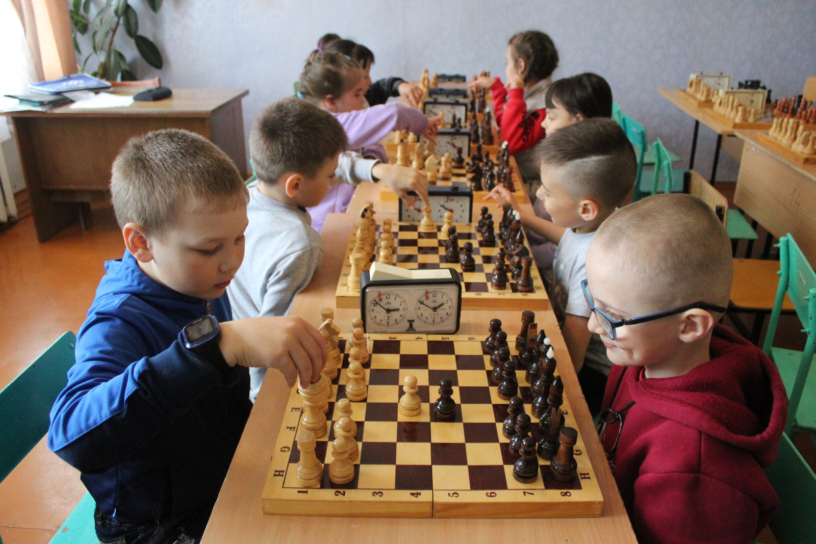 Состязаются маленькие шахматисты