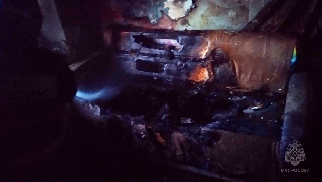 В Башкирии загорелся многоквартирный дом: пять человек эвакуировали, одна женщина погибла