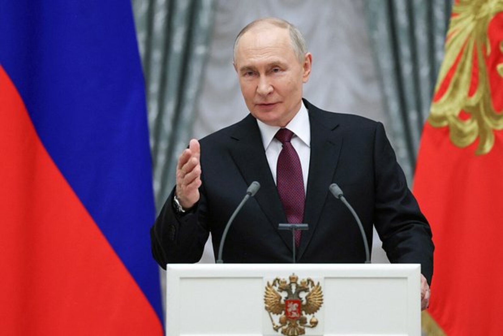 Путин утвердил в России связанный с военными праздник