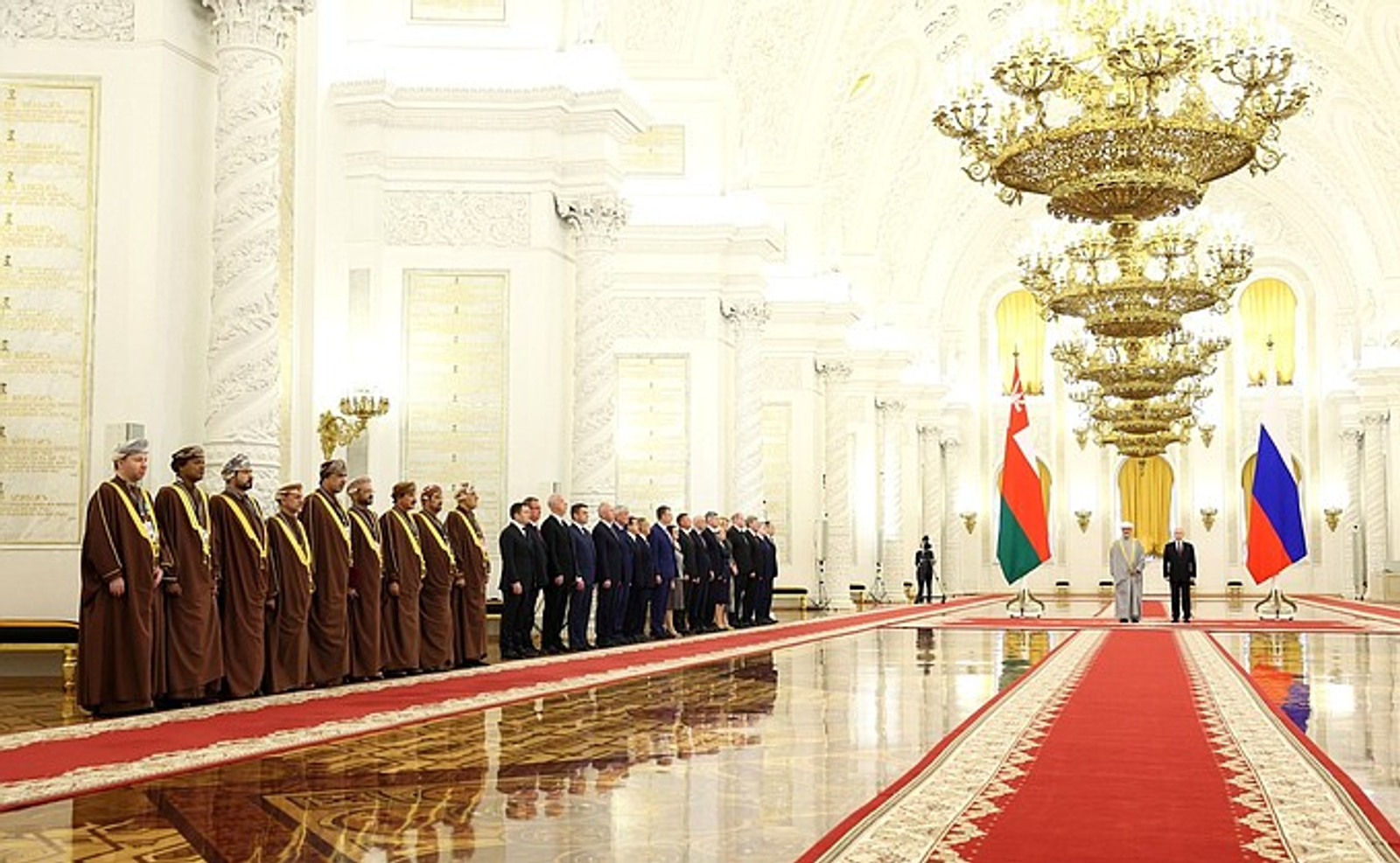 Владимир Путин провёл Российско-оманские переговоры