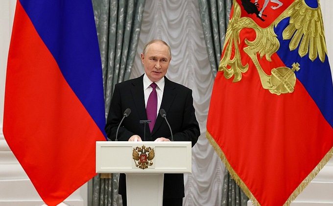 Путин наградил разработчиков крылатой ракеты «Буревестник»