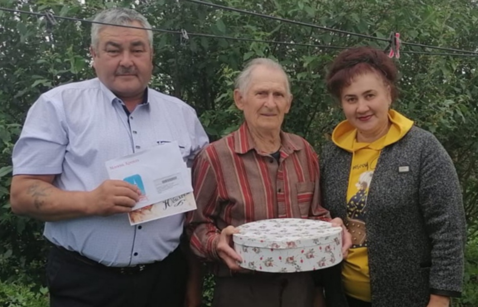 В Фёдоровском районе чествовали ветерана педагогического труда с 90-летием