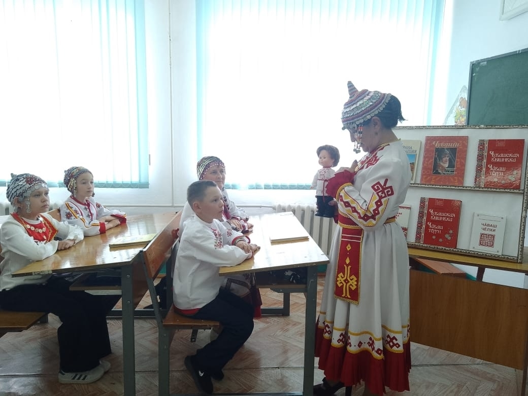 Сегодня - День национального костюма