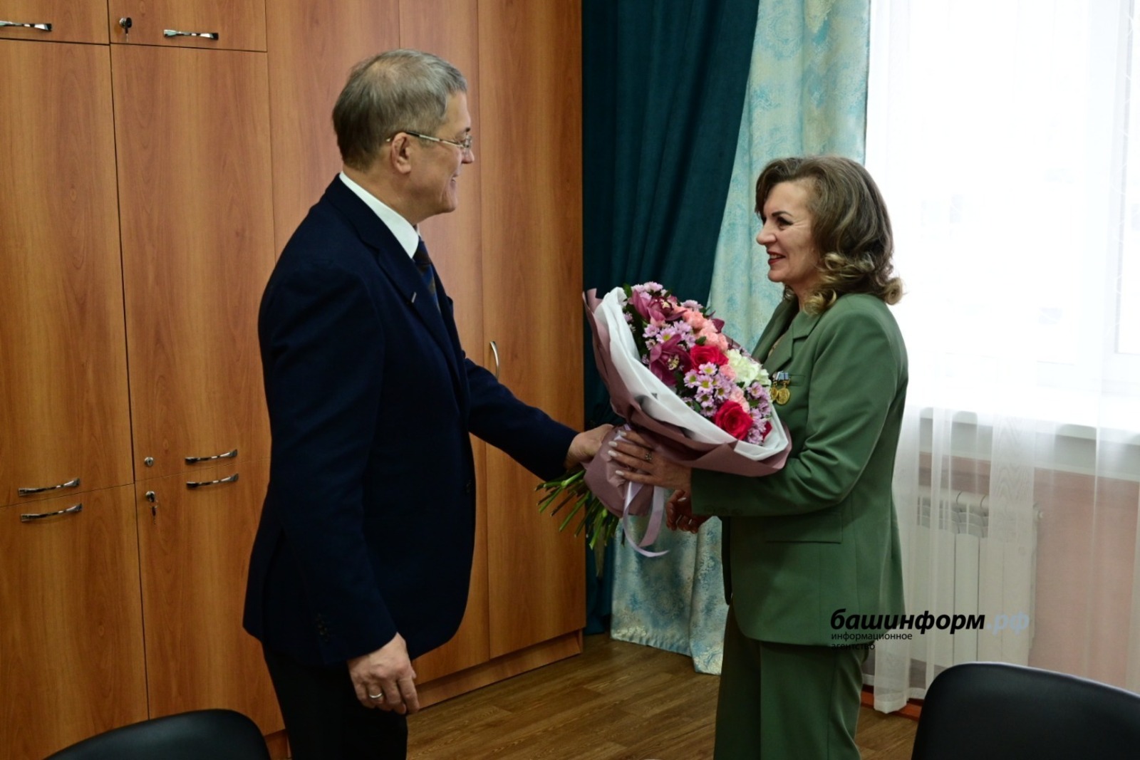 Глава Башкирии встретился с мамой погибшего Героя России Максима Рыбакова