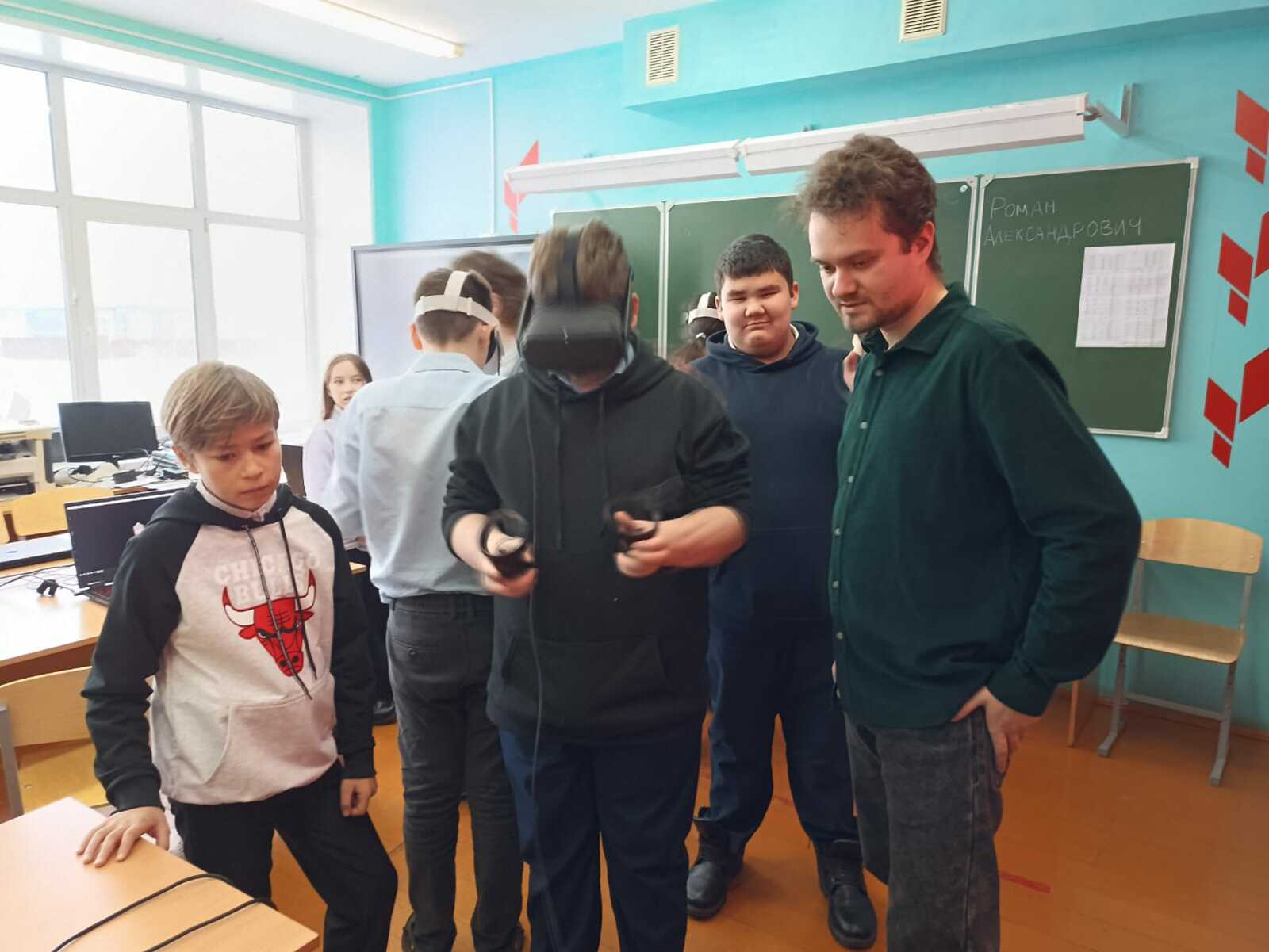 Благодаря нацпроекту к школьникам Караидельского района приехал мобильный технопарк «Кванториум Башкортостана»