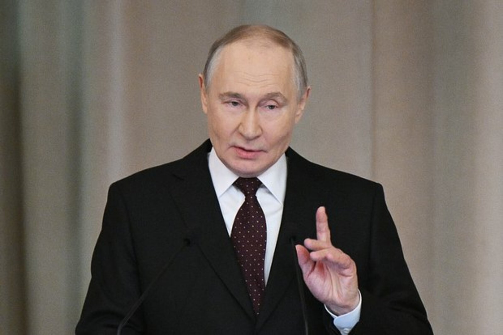 Путин попросил Верховный суд контролировать аресты предпринимателей