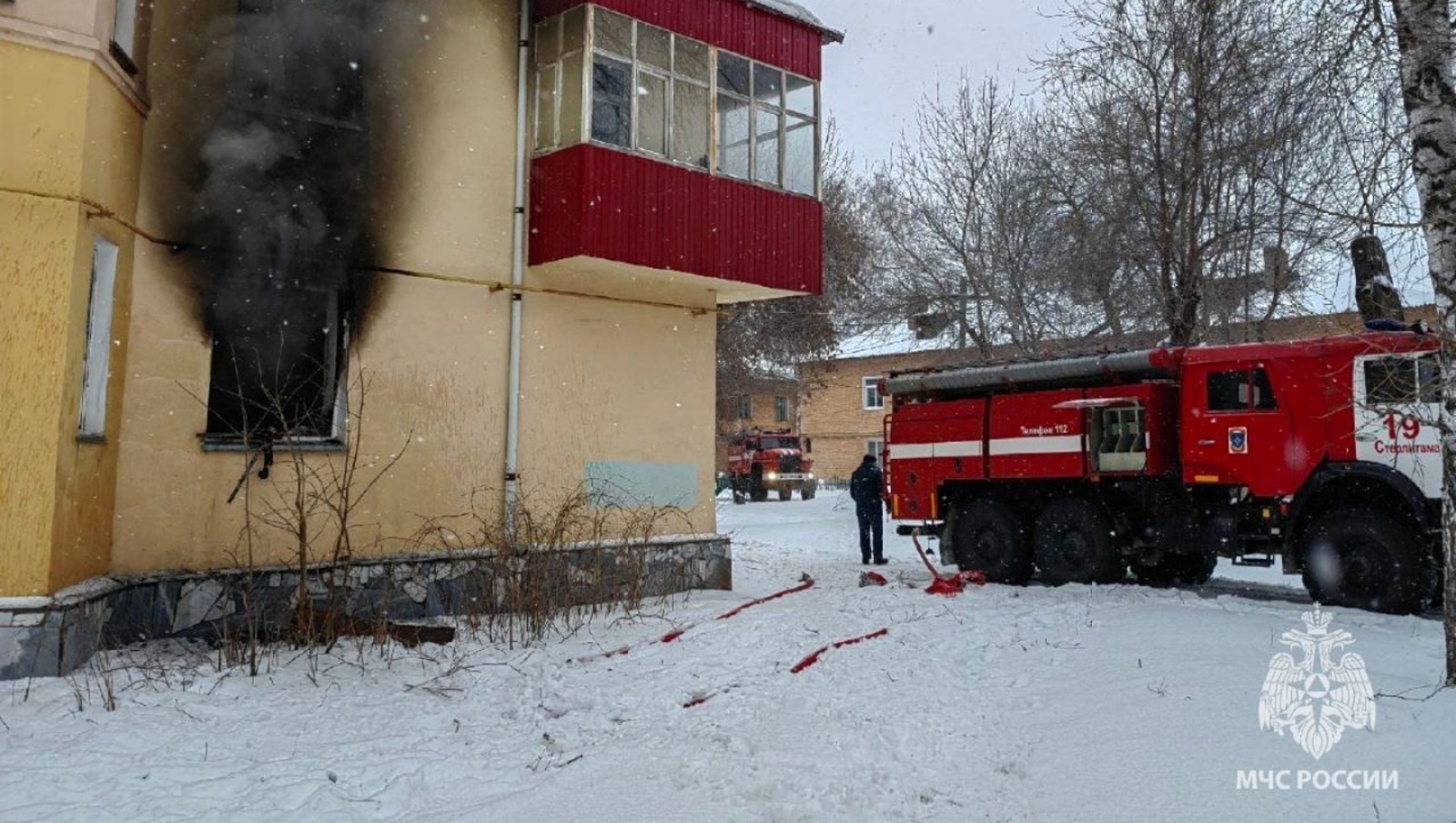 В Башкирии при пожаре в доме 88-летняя бабушка отравилась угарным газом