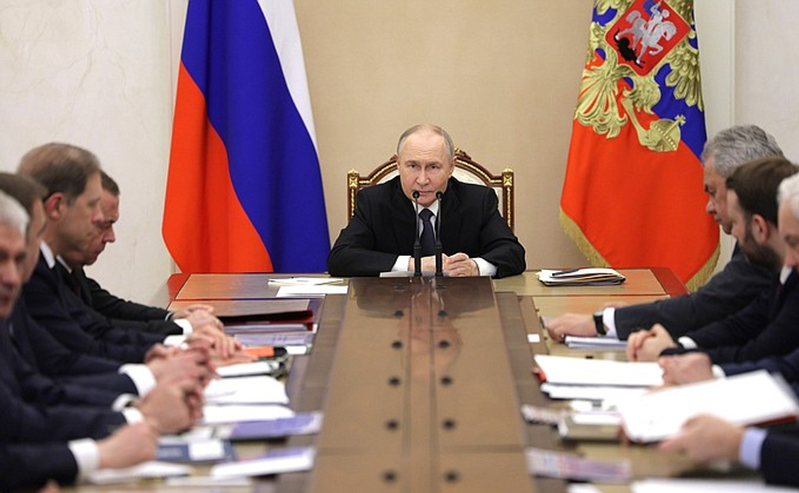 Путин провёл заседание Военно-промышленной комиссии