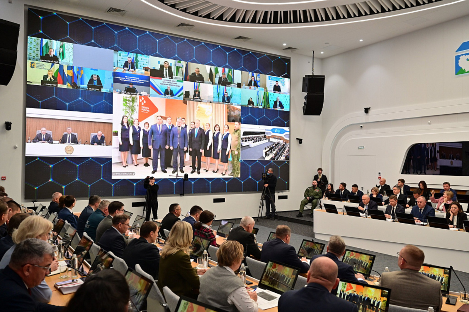 В Башкортостане открыли два новых модульных кадровых центра «Работа России»