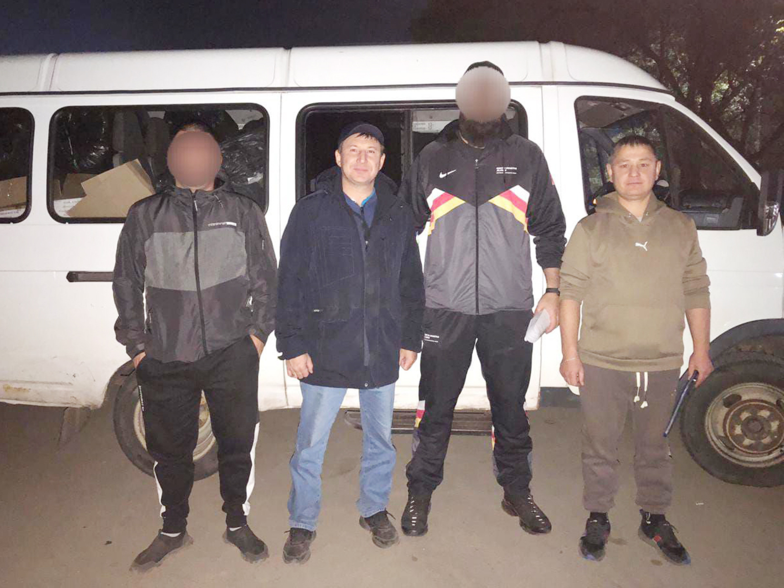 Глава доставил лично