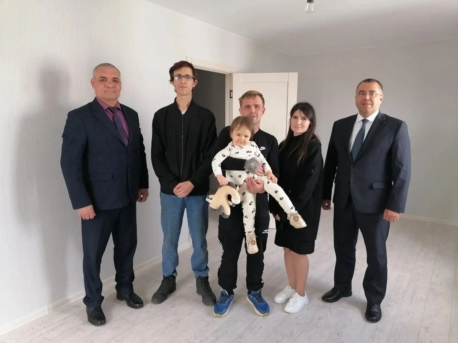 Двум жителям Кушнаренковского района вручили ключи от квартир