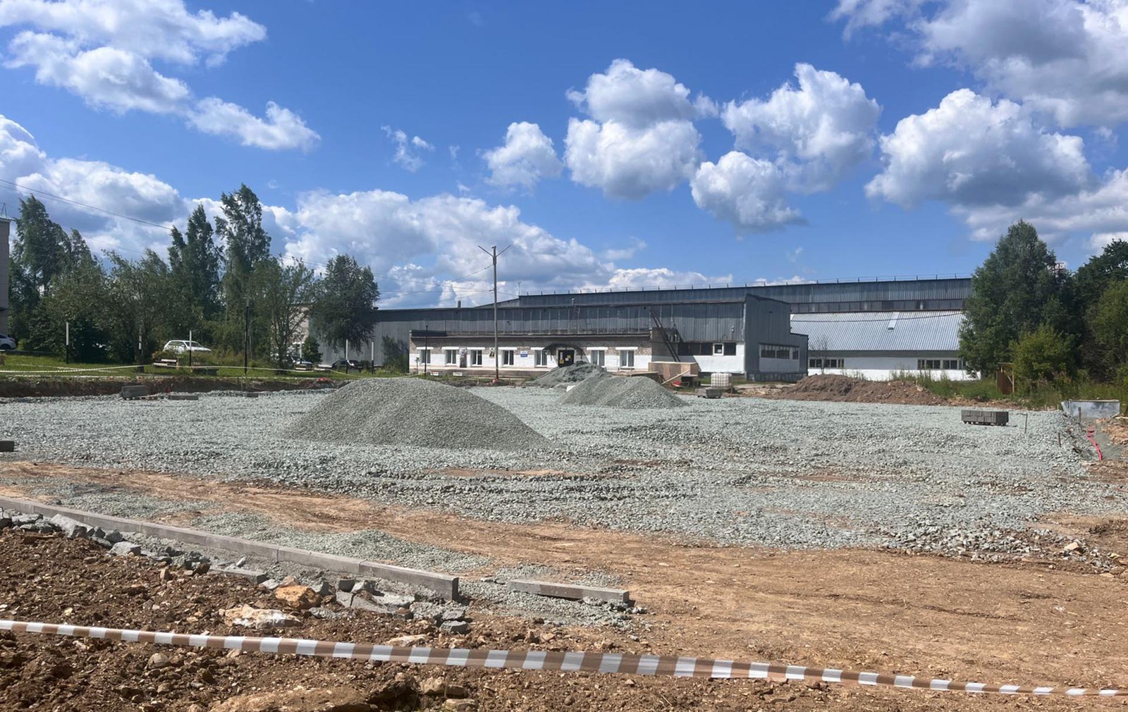 В Межгорье стартовал новый этап благоустройства спортплощадки